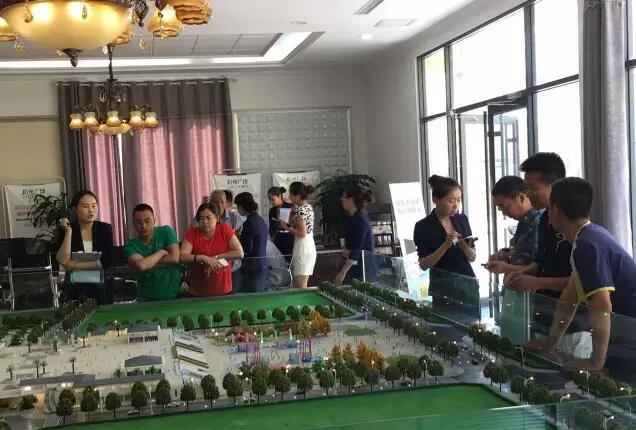 福利來啦！階州廣場(chǎng)很！熱！鬧！