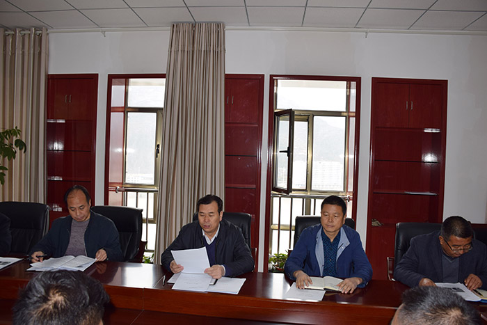 市龍江公司召開全體員工大會，專題傳達學(xué)習(xí)上級會議精神