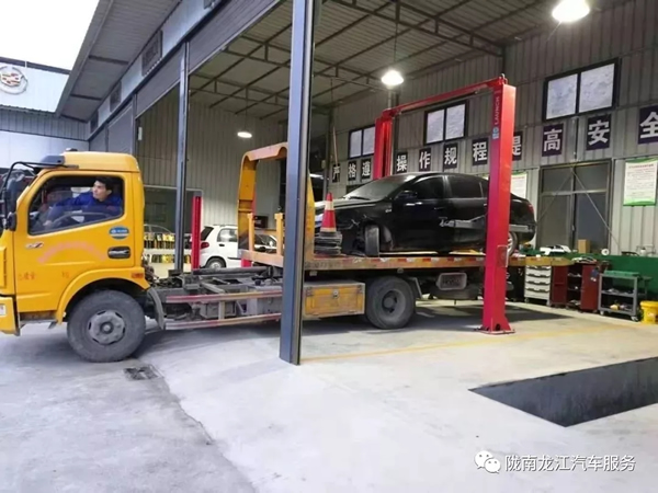 金錘鈑金，銀槍噴漆！龍江汽修值得信賴！