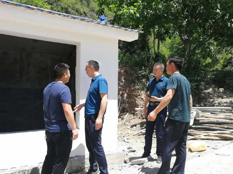 “感黨恩、憶黨史”，--市龍江城鄉(xiāng)發(fā)展集團公司開展慶祝建黨99周年主題黨日活動