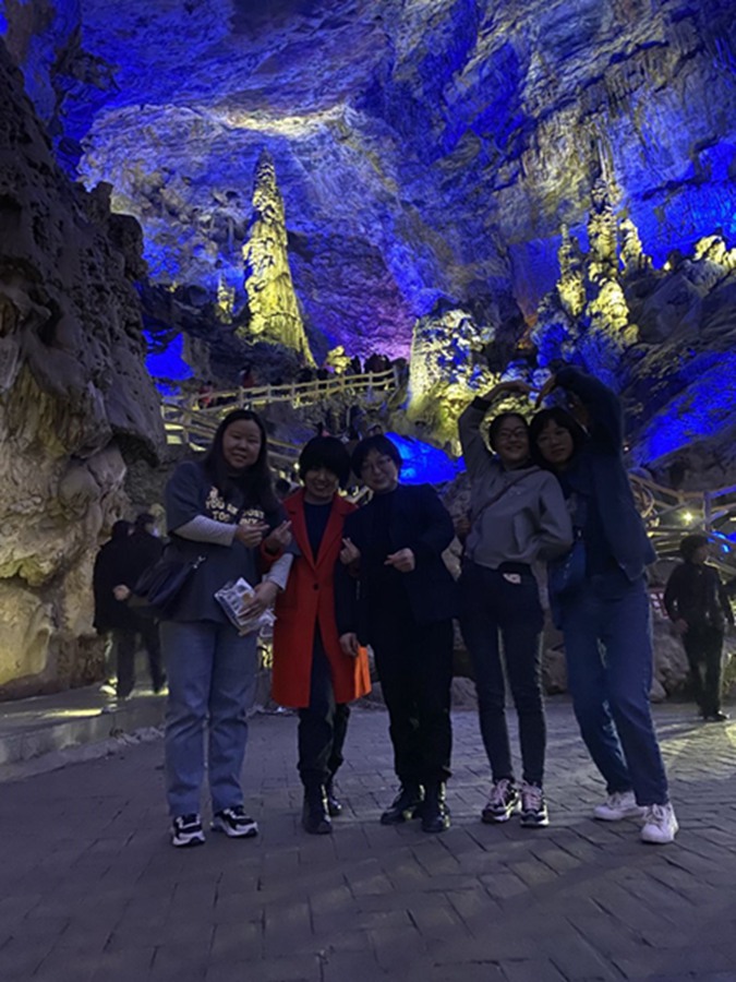 擁抱春天，不負(fù)春光——市龍江集團(tuán)歡慶“三?八”國際勞動婦女節(jié)